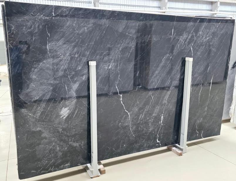 Spider Black Quartzite